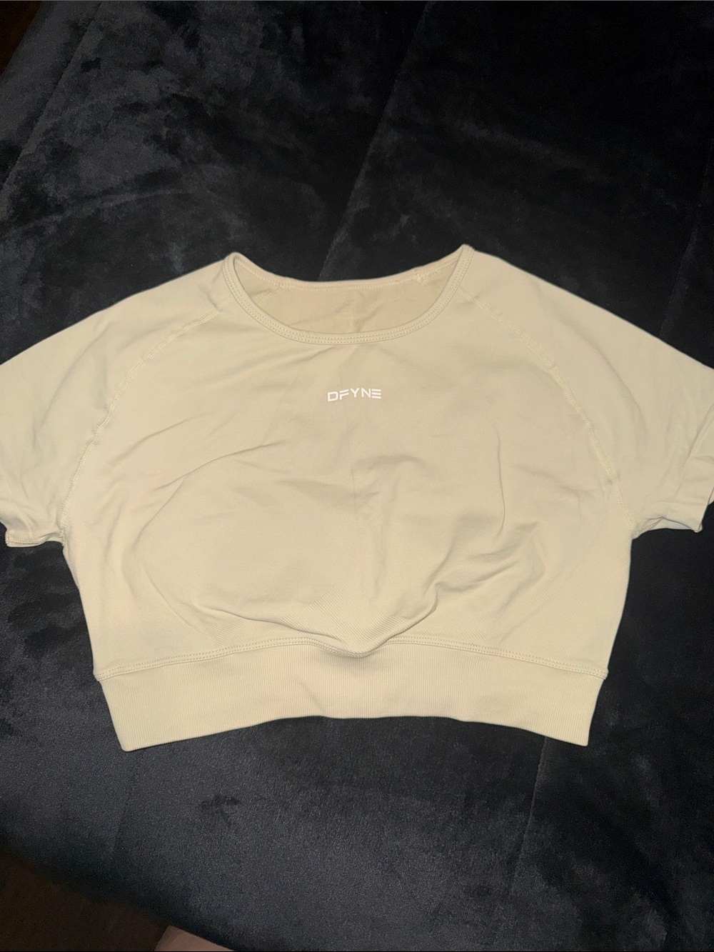 DFYNE Slim-Fit Crop Top in Light Beige